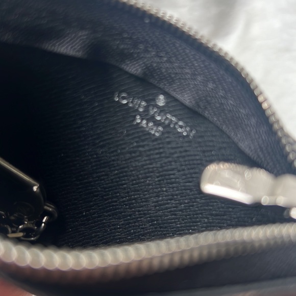 Authentic Louis Vuitton cle - Picture 6 of 10